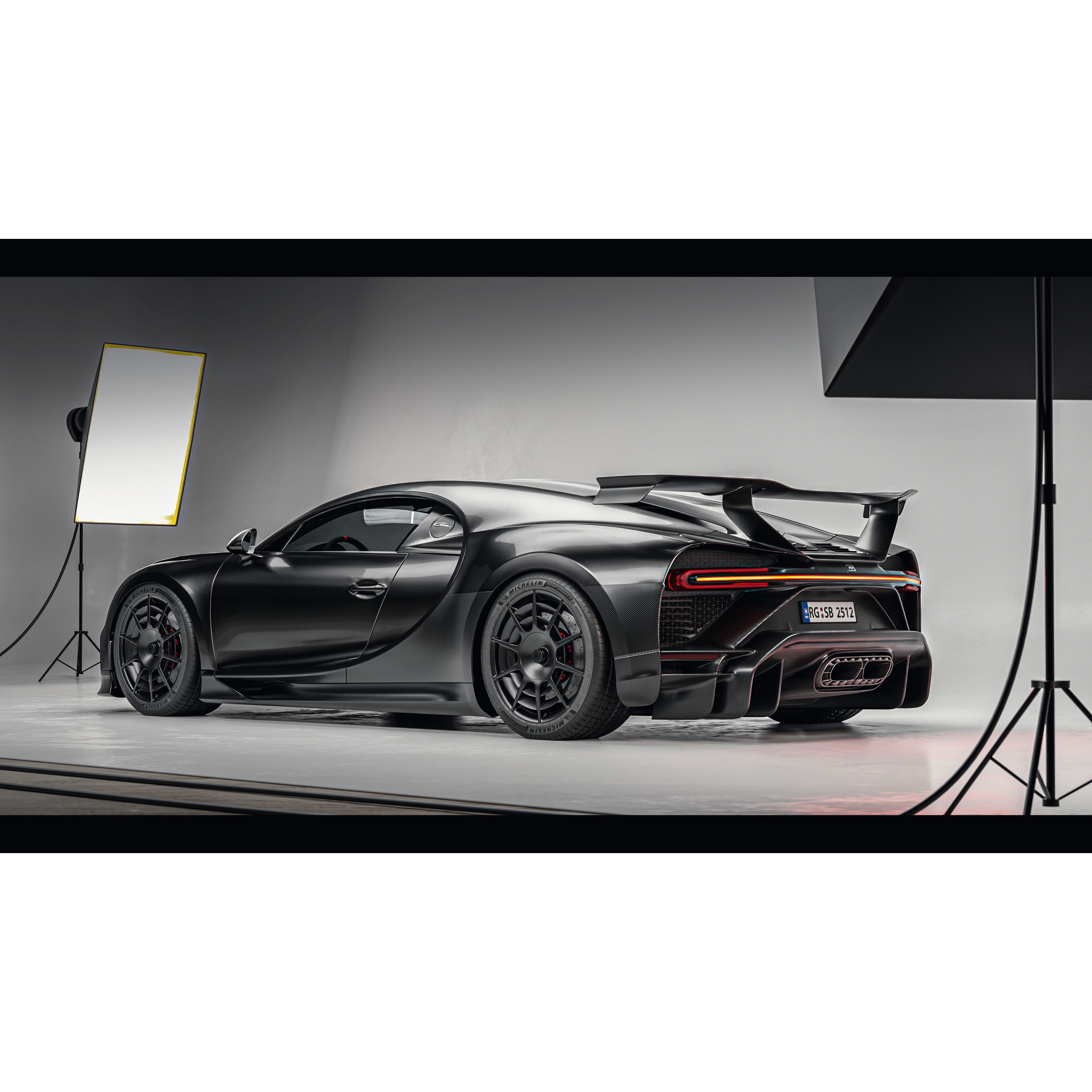 Automotive Studio Scene - Low-Poly Game-Ready 3D Model - View 10