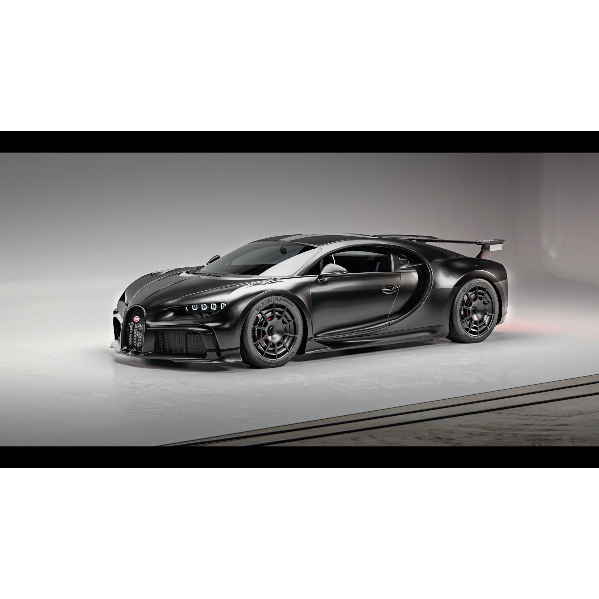 Automotive Studio Scene - Low-Poly Game-Ready 3D Model - View 4