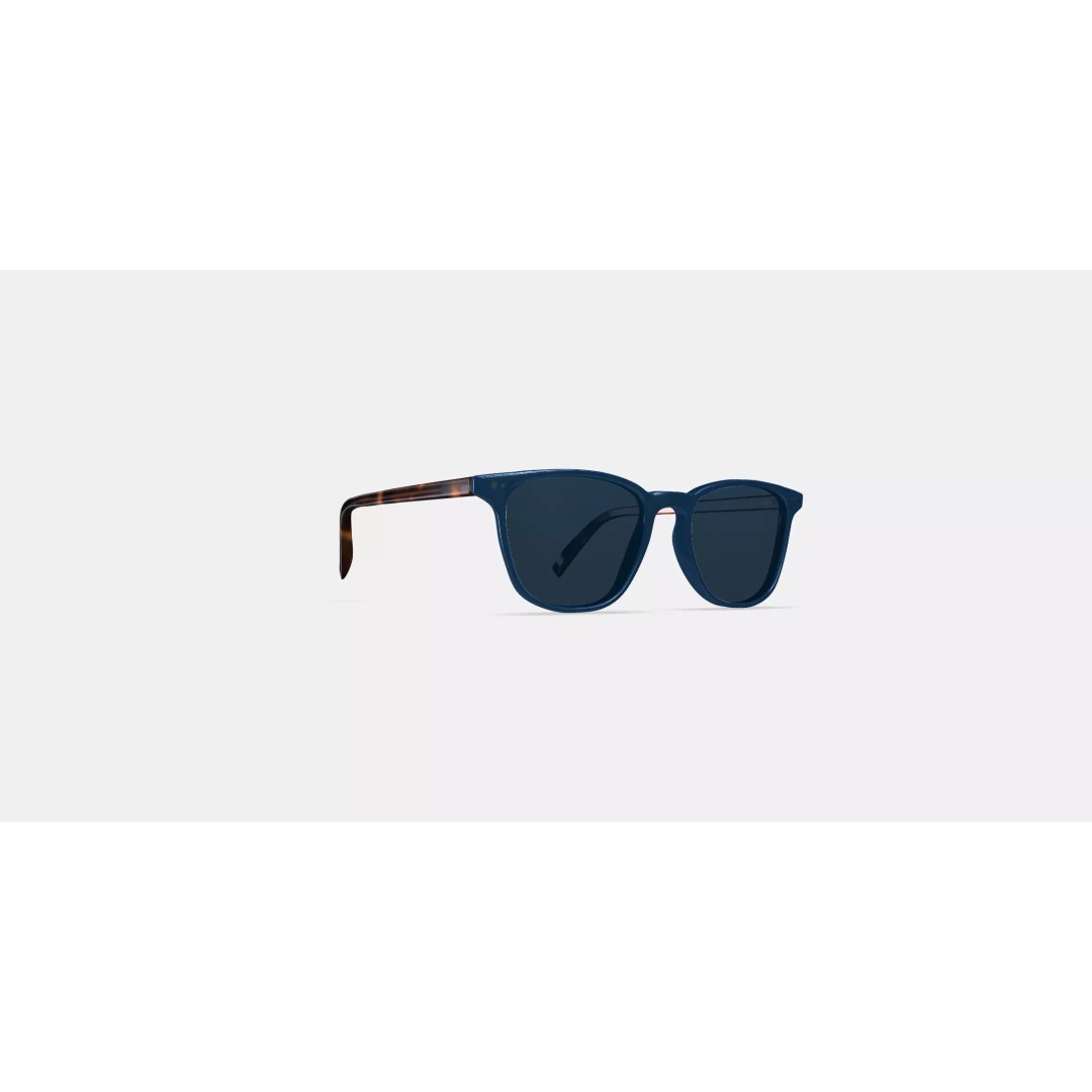 Dawson Sunglasses 3D Model – Azure Crystal & Oak Barrel, PBR - View 2