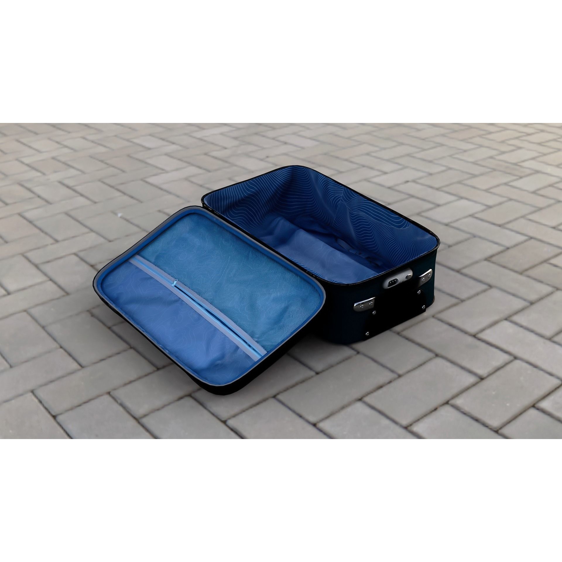 Suitcase - Low-Poly Game-Ready 3D Model - View 4