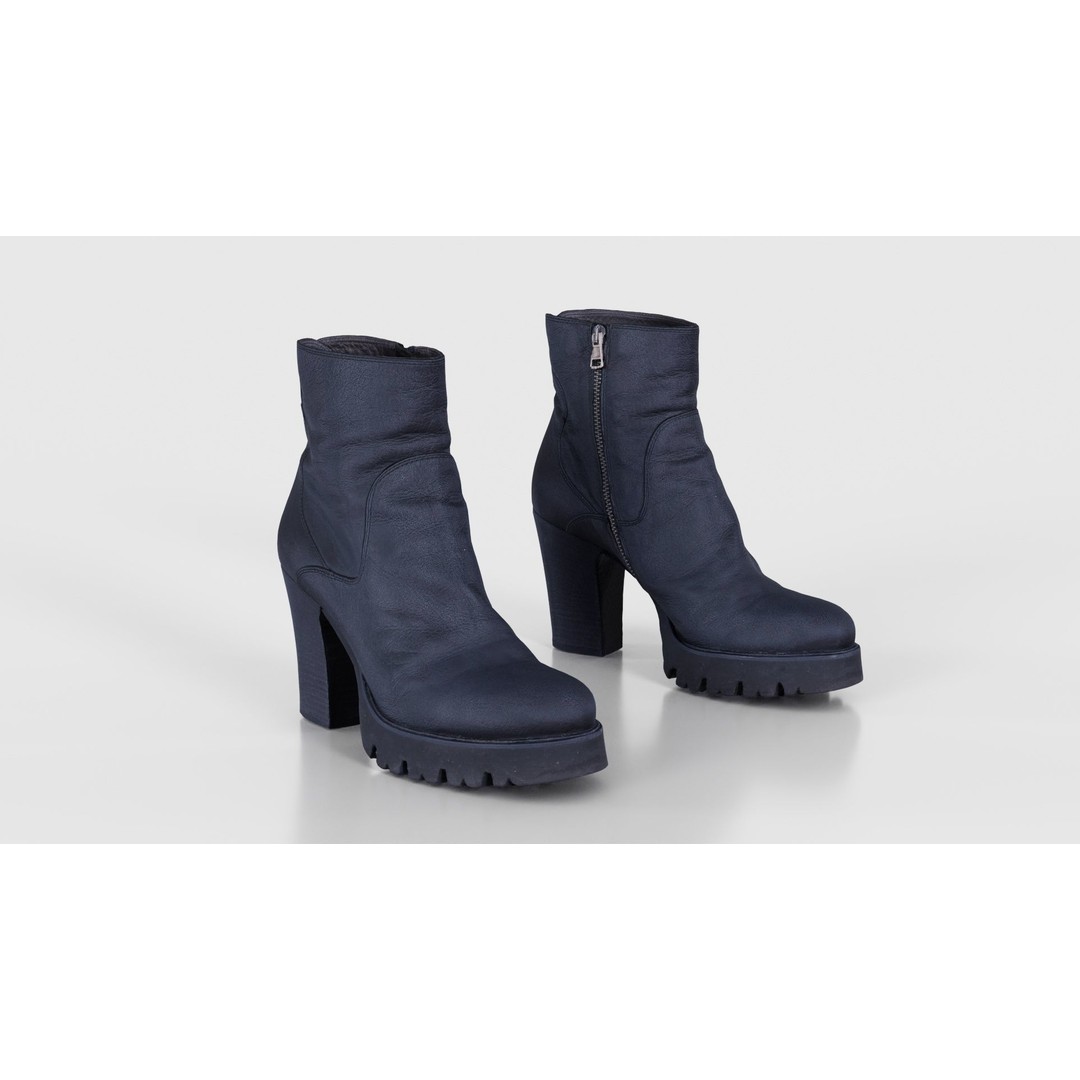 Black Leather Zipper Boots 3D Model – Low Poly Game Asset, FBX, Blender - View 20