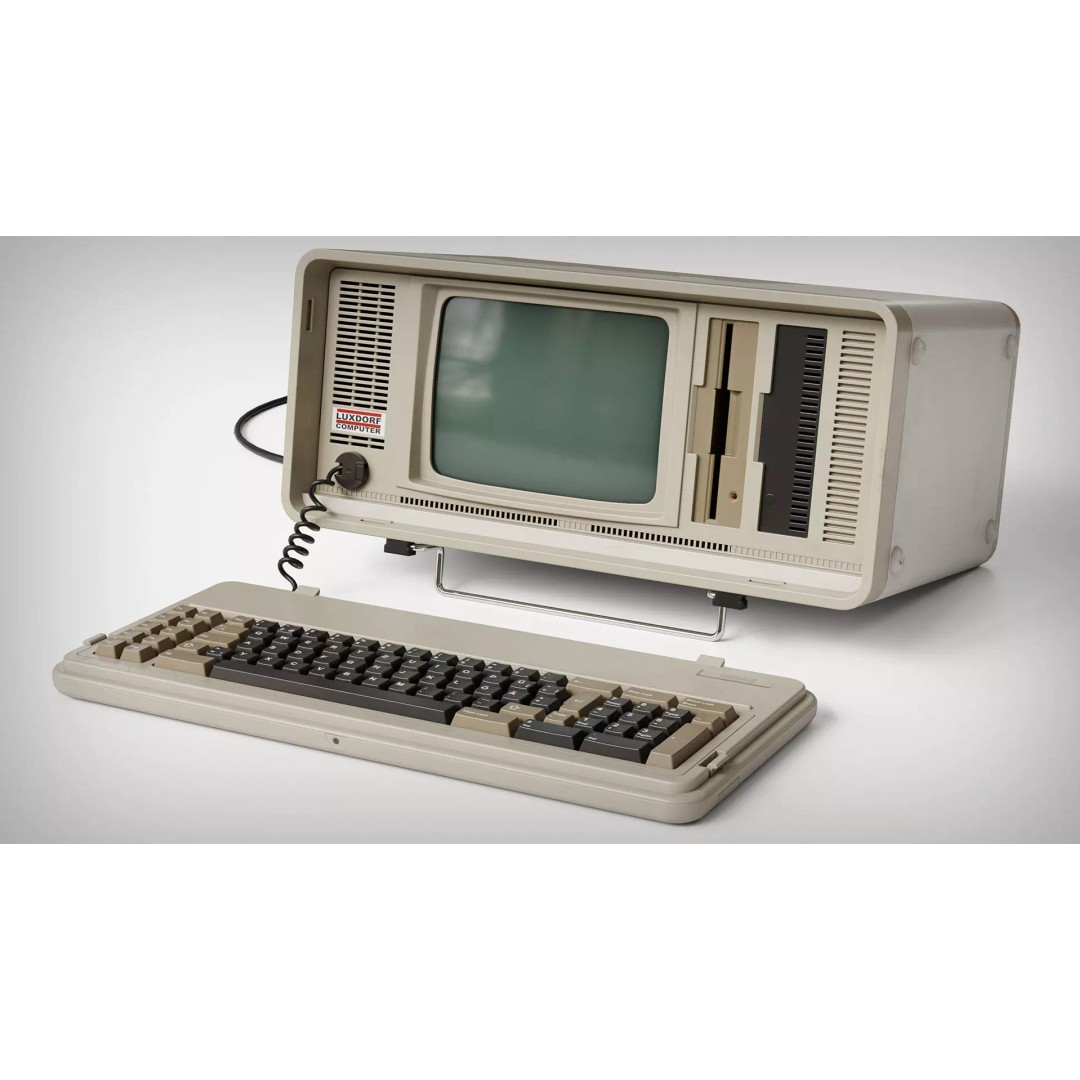 Luxdorf Retro Computer 3D Model – Low Poly Vintage PC, FBX, Blender - View 15