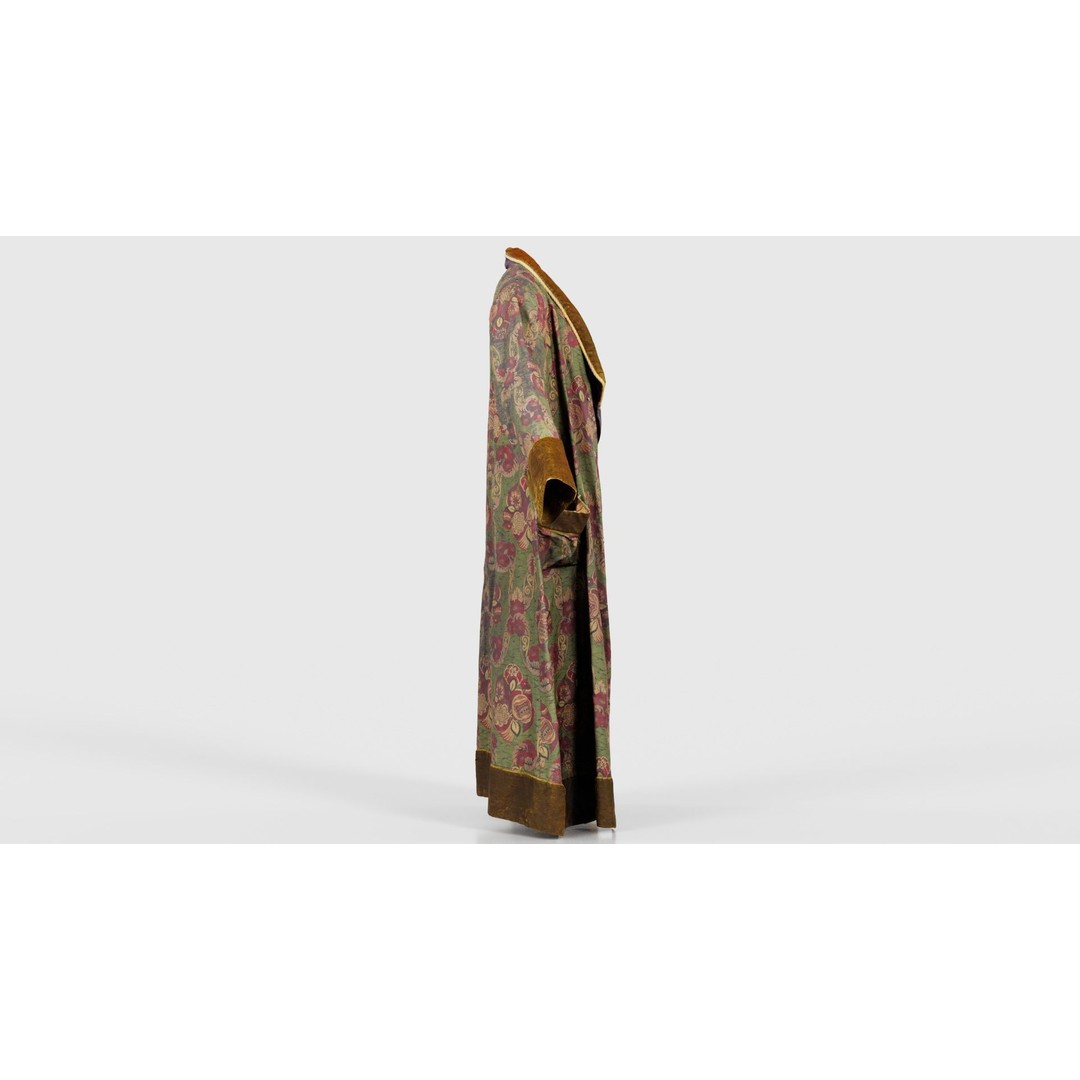 Historic Floral Robe 3D Model – Low Poly Game Asset, FBX, PBR - View 20