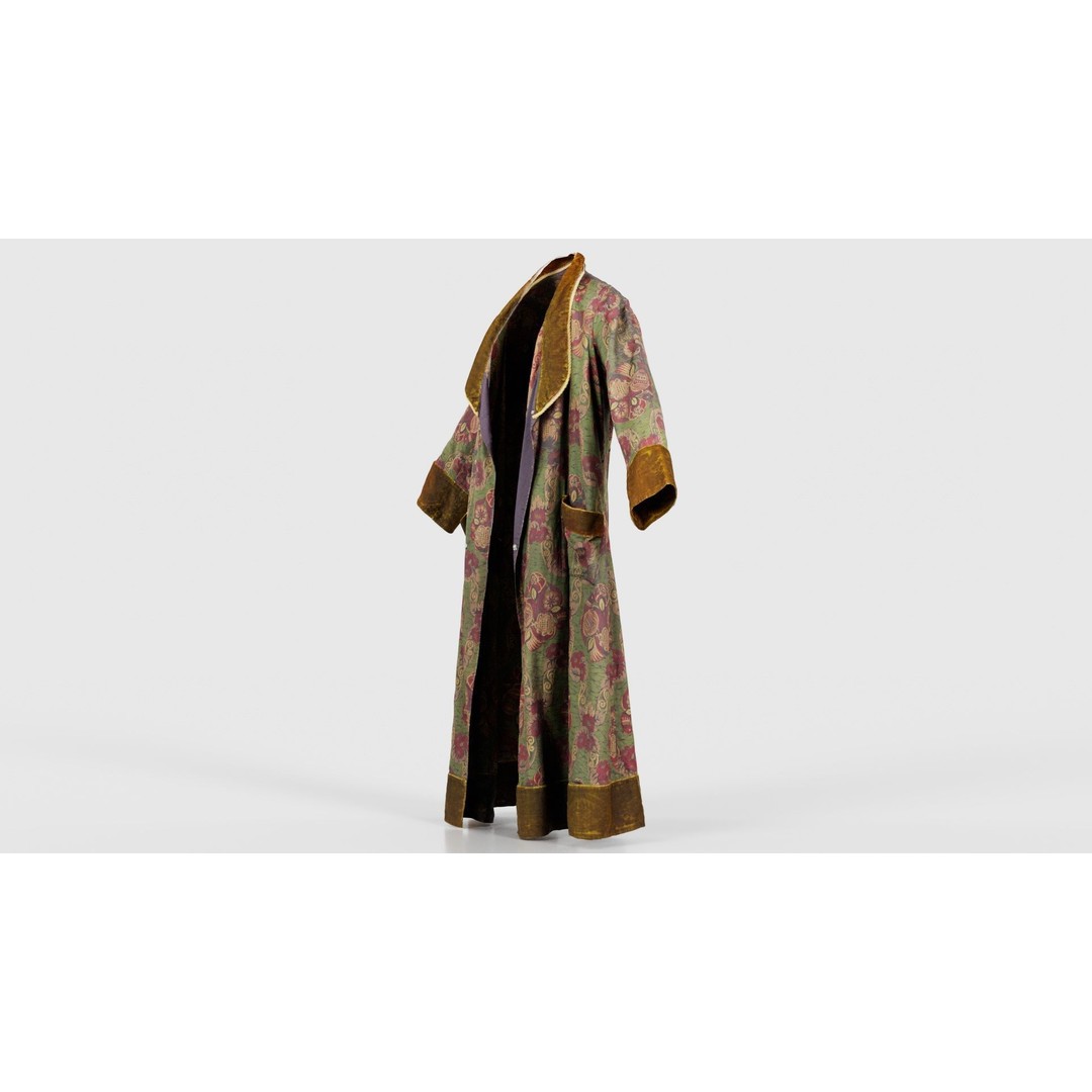 Historic Floral Robe 3D Model – Low Poly Game Asset, FBX, PBR - View 27