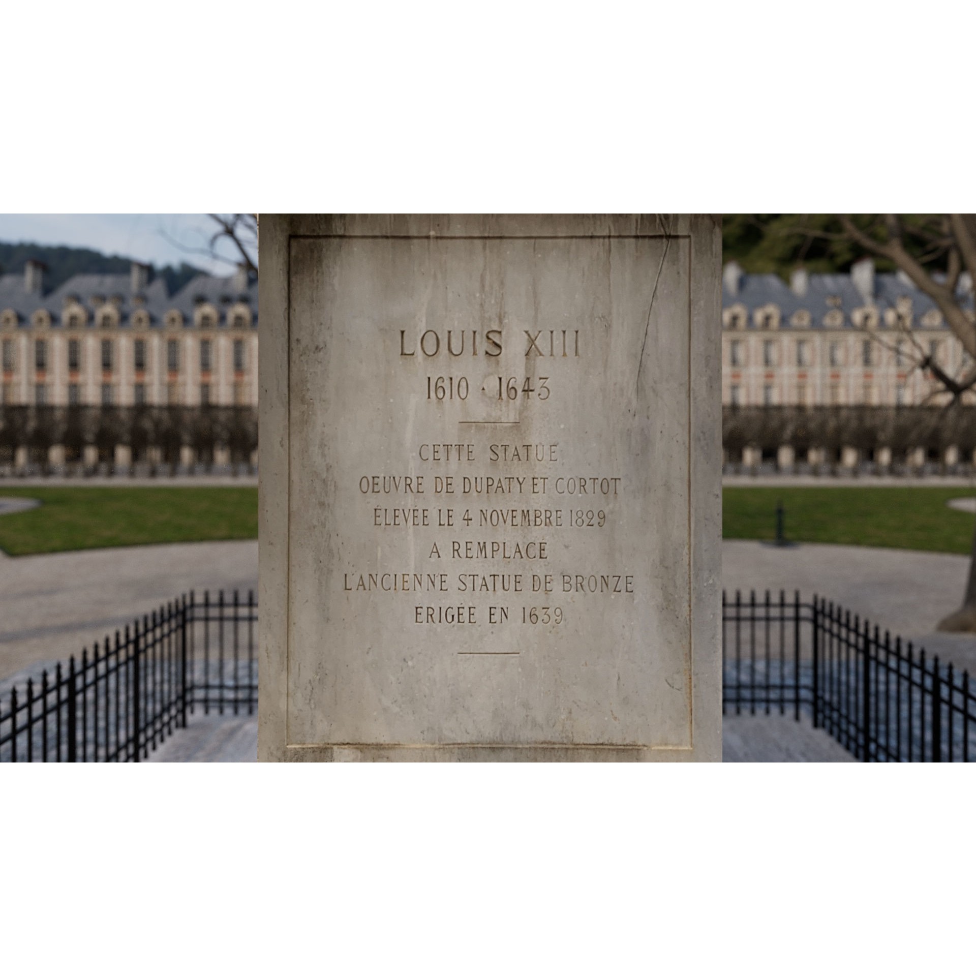 Paris Place des Vosges - Non Commercial License 3D Model - View 54