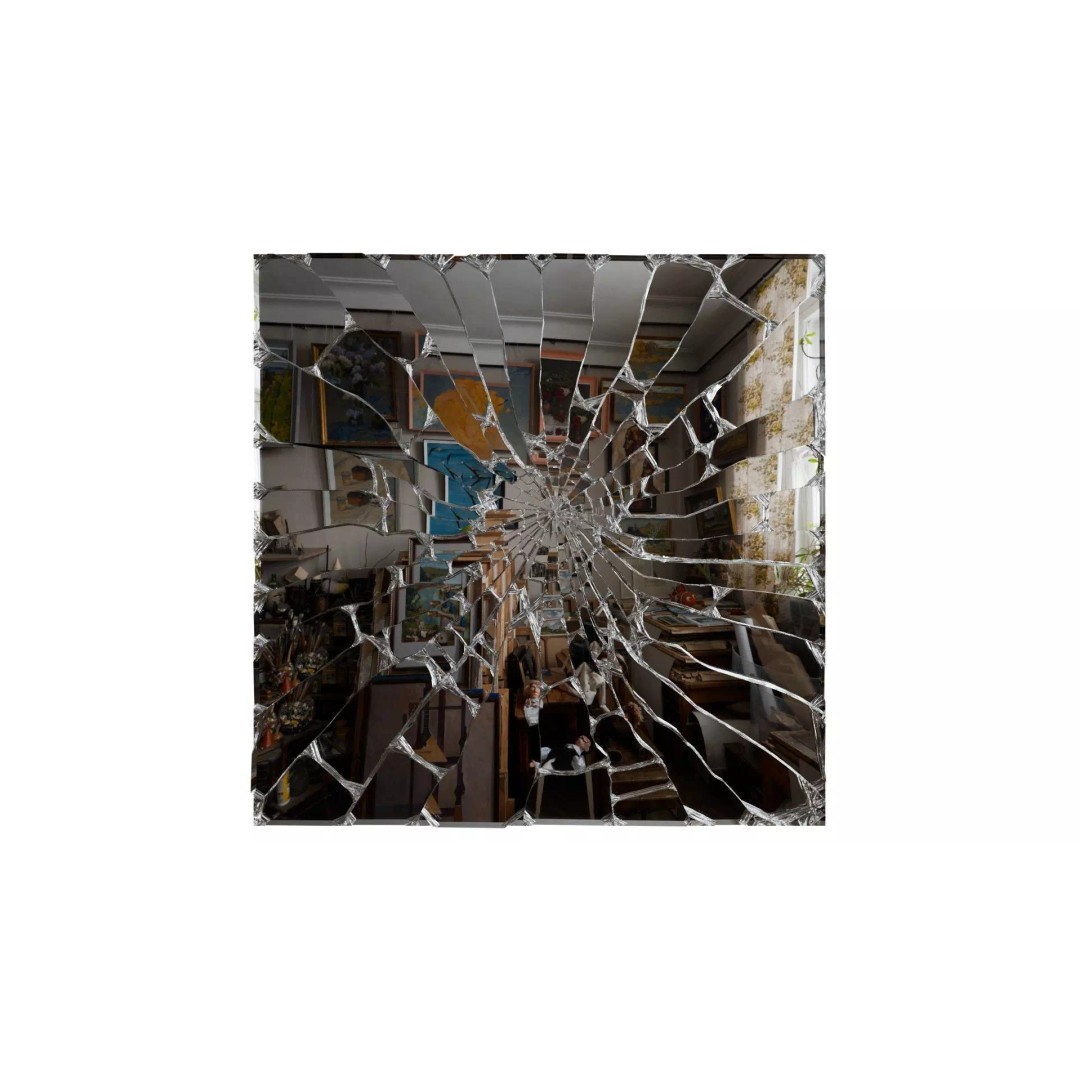 Cracked Mirrors 3D Model – Realistic Shattered Glass Asset, Blender, FBX - View 2